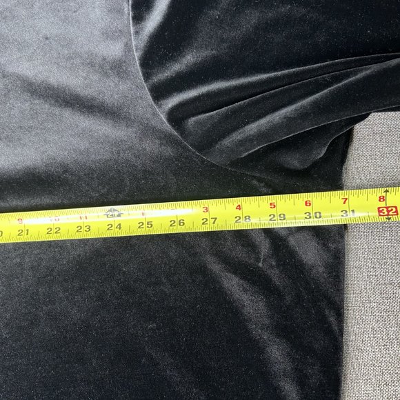 Roaman's Blouse Top Women's 3X Crew Neck Taiwan Black Velvet-Like Casual - Picture 10 of 13